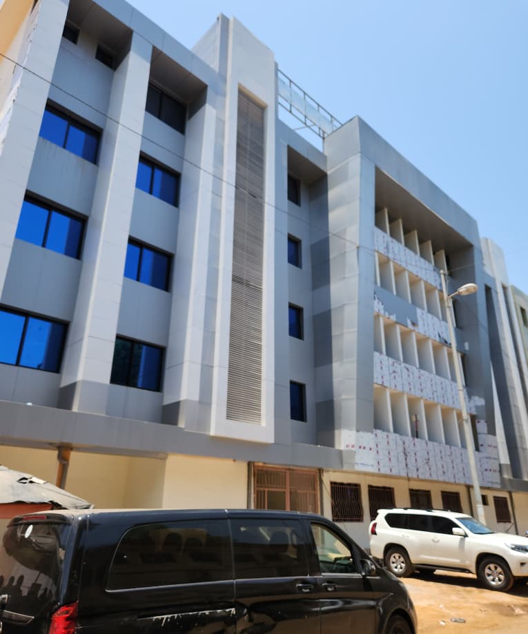 Immeuble moderne — SADCO SARL
